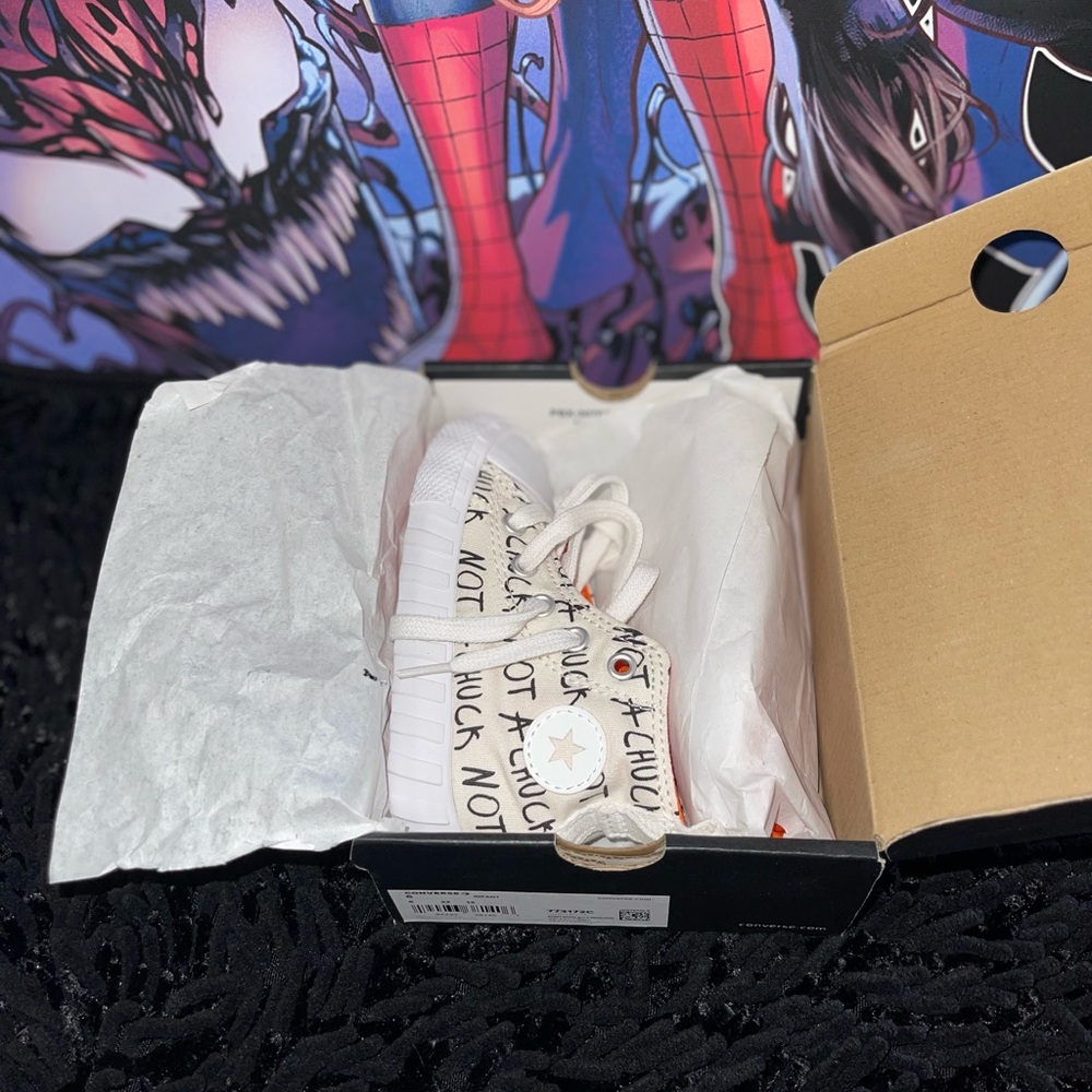 Converse - Picture 13 of 13